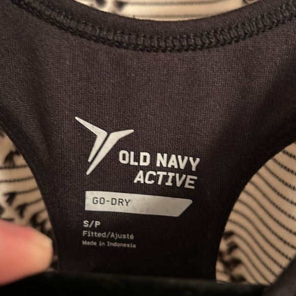 Old Navy Active Tank with Built in Bra - Picture 2 of 5